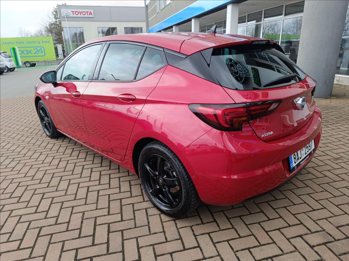 Opel Astra Hatchback 1,2 l 96 kw