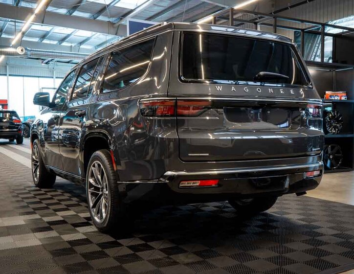 Jeep Wagoneer SUV / Terénní 5,7 l 292 kw