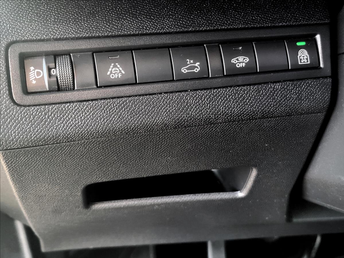 Peugeot 5008 SUV / Terénní 1,5 l 96 kw