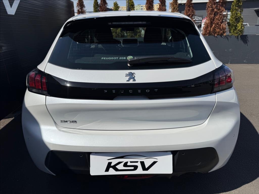 Peugeot 208 Hatchback 1,2 l 55 kw