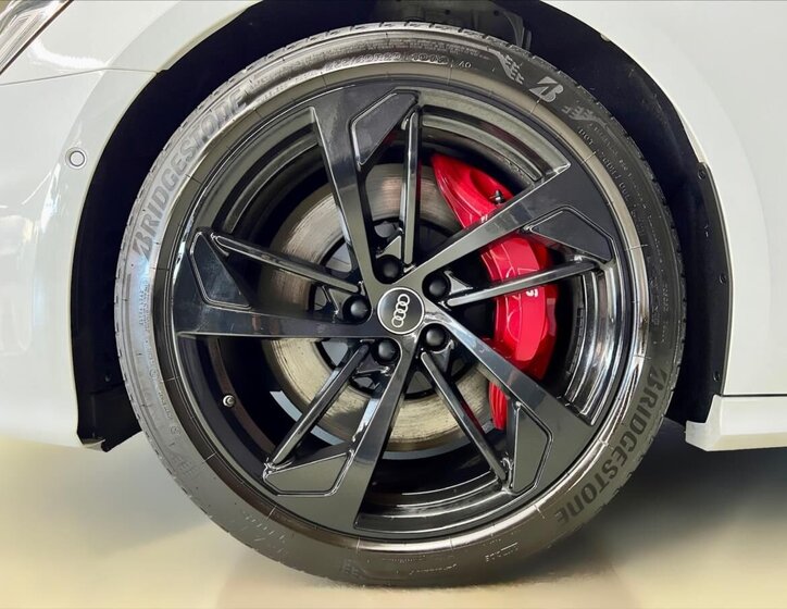 Audi S6 Sedan / Limuzína 3,0 l 253 kw