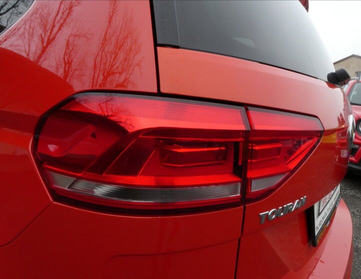 Volkswagen Touran 11