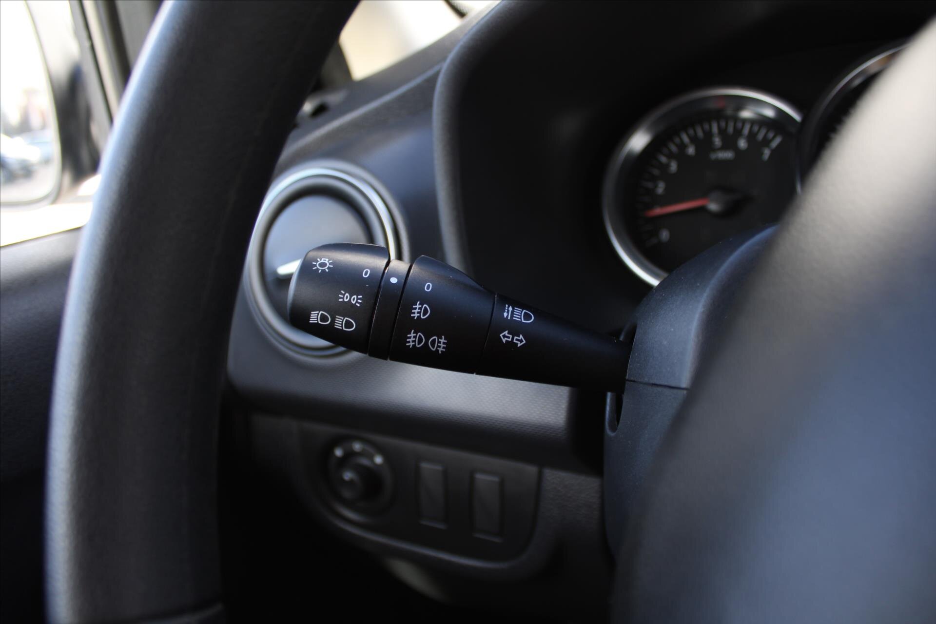 Dacia Sandero Hatchback 999,0 54 kw