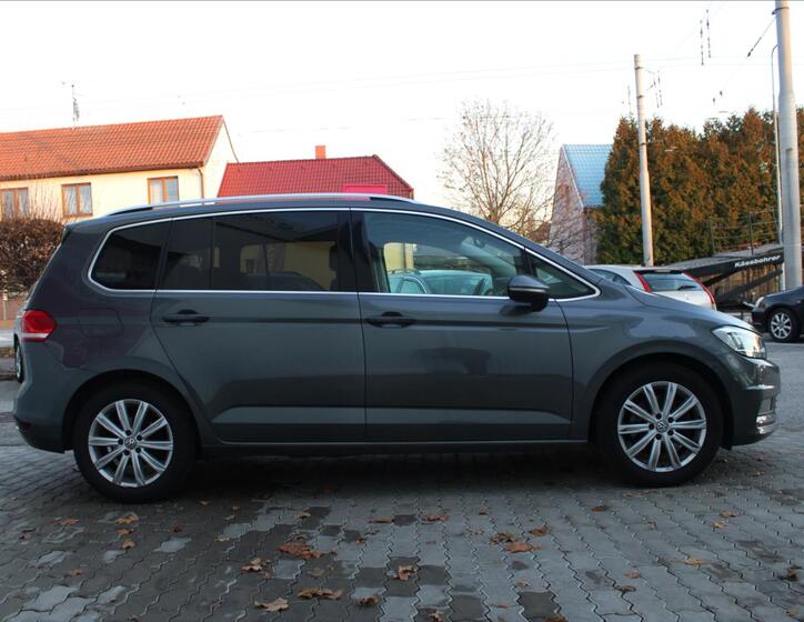 Volkswagen Touran 3