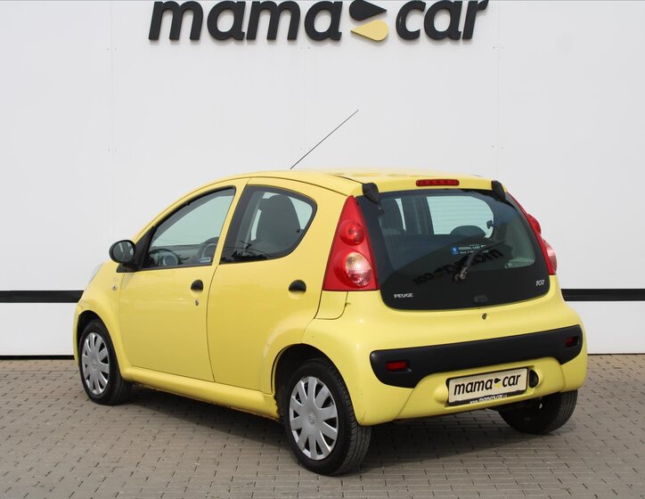 Peugeot 107 Hatchback 998,0 50 kw