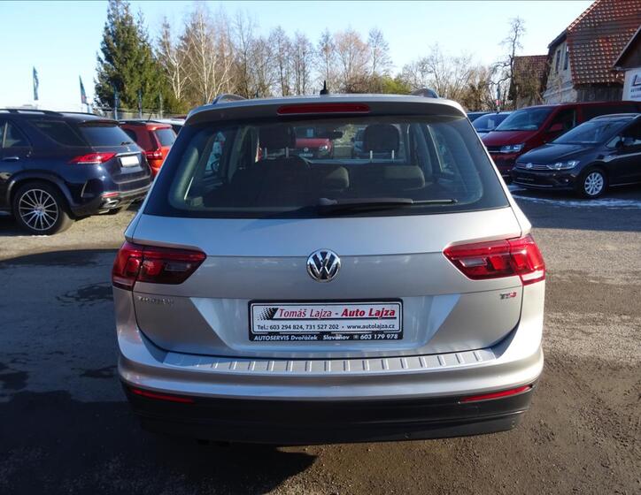 Volkswagen Tiguan 8