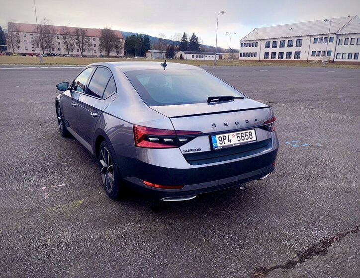 Škoda Superb Sedan 2,0 l 140 kw