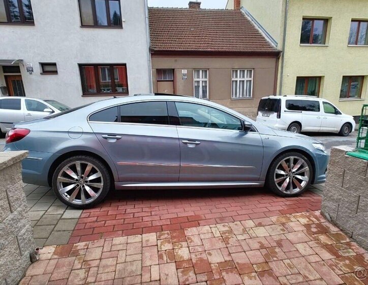 Volkswagen Passat Sedan / Limuzína 0,0 125 kw