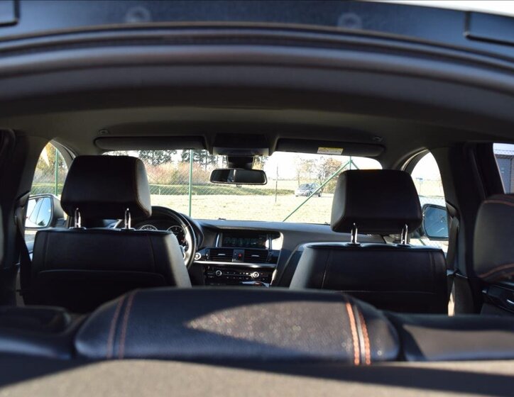 BMW X4 Sedan 2,0 l 140 kw