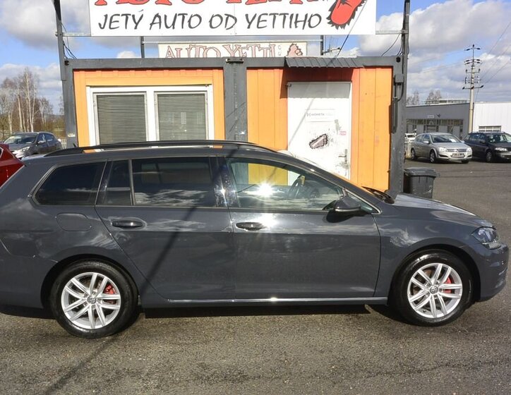 Volkswagen Golf Kombi 2,0 l 110 kw