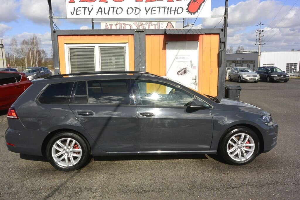 Volkswagen Golf Kombi 2,0 l 110 kw