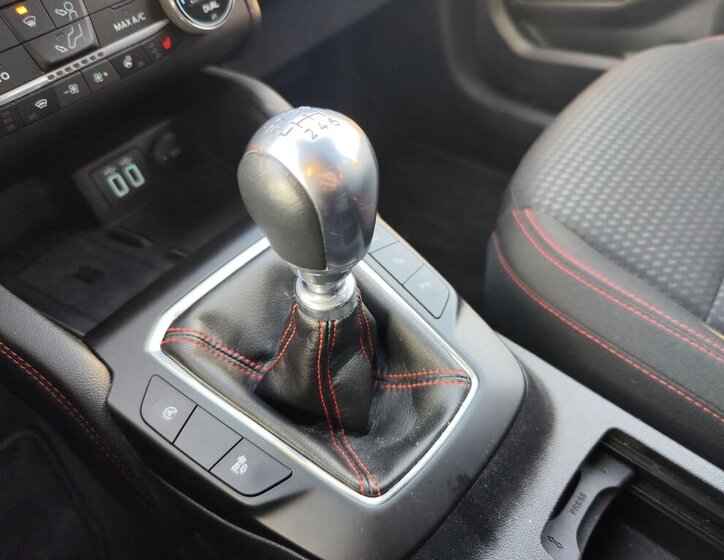 Ford Kuga SUV 1,5 l 110 kw