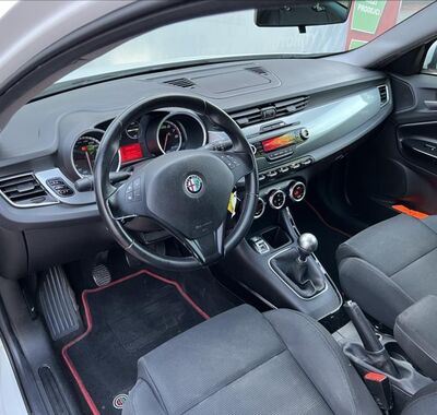 Alfa Romeo Giulietta 14