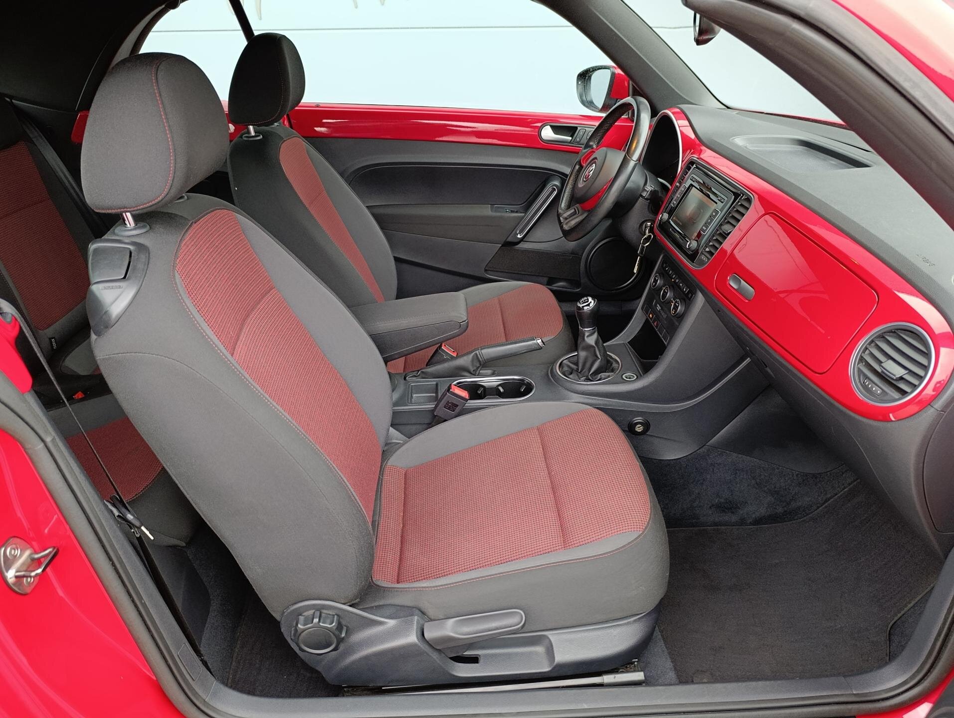 Volkswagen Beetle Kabriolet 1,2 l 77 kw