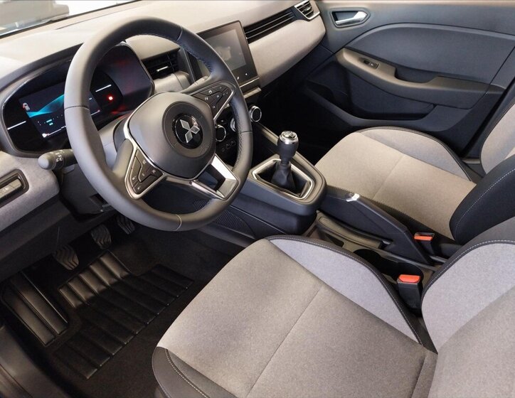 Mitsubishi Colt Hatchback 999,0 67 kw