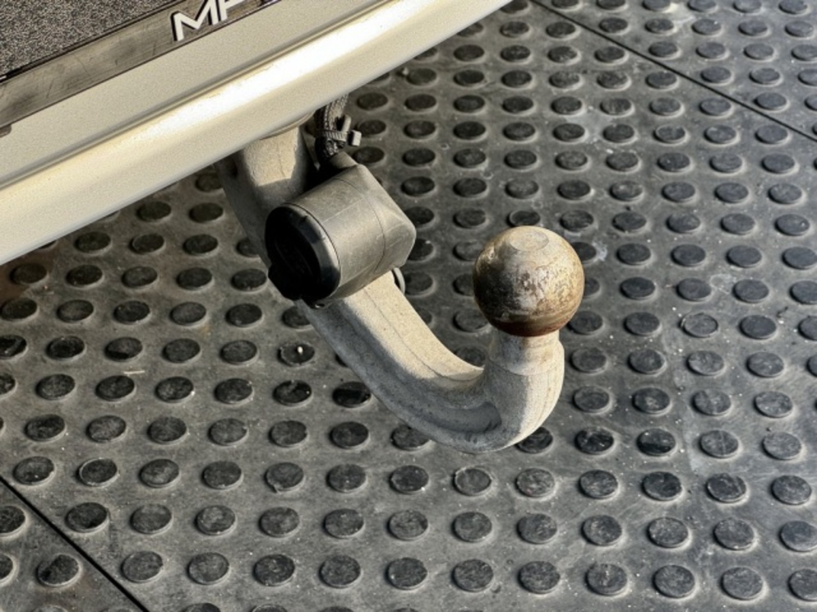 Land Rover Defender 49