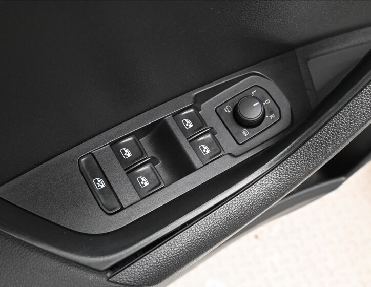 Škoda Karoq SUV / Terénní 2,0 l 110 kw