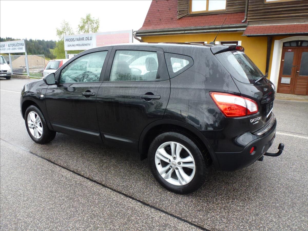 Nissan Qashqai SUV / Terénní 2,0 l 104 kw