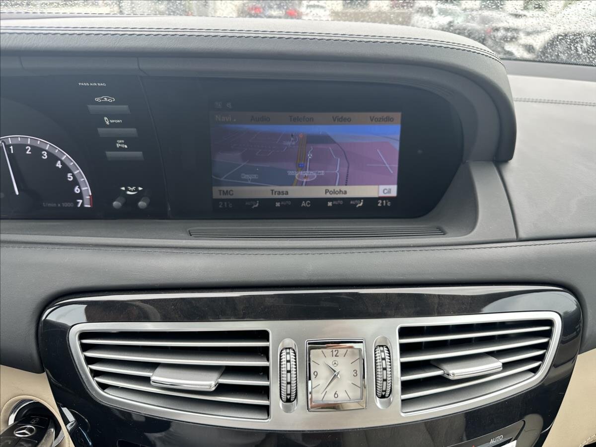 Mercedes-Benz CL Kupé 4,7 l 320 kw