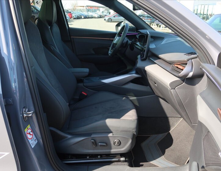 Cupra Terramar SUV / Terénní 2,0 l 195 kw