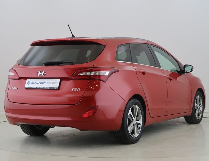 Hyundai i30 Kombi 1,6 l 99 kw