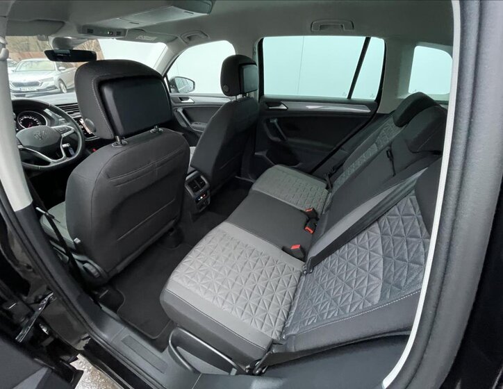 Volkswagen Tiguan SUV 1,5 l 110 kw