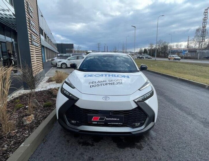 Toyota C-HR SUV / Terénní 1,8 l 98 kw