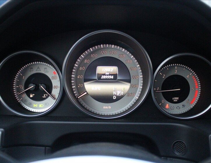 Mercedes-Benz Třídy E 22