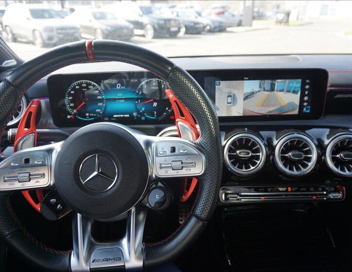 Mercedes-Benz CLA Kupé 2,0 l 225 kw