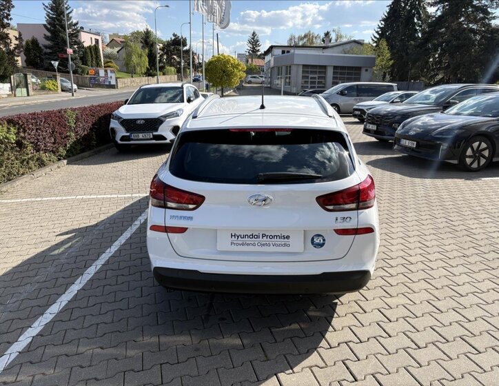 Hyundai i30 Kombi 1,4 l 103 kw
