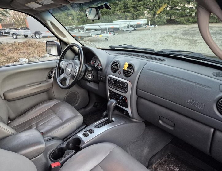 Jeep Cherokee Ostatní 2,8 l 120 kw