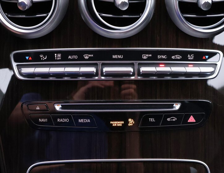 Mercedes-Benz GLC 27