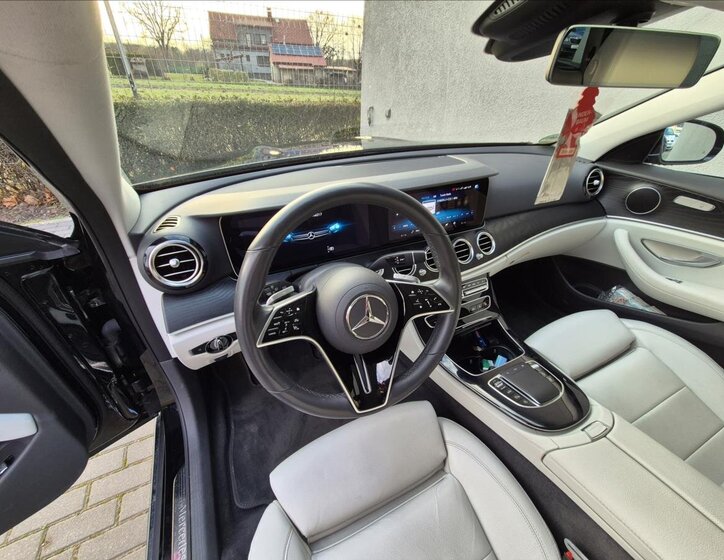 Mercedes-Benz Třídy E Kombi 2,9 l 243 kw