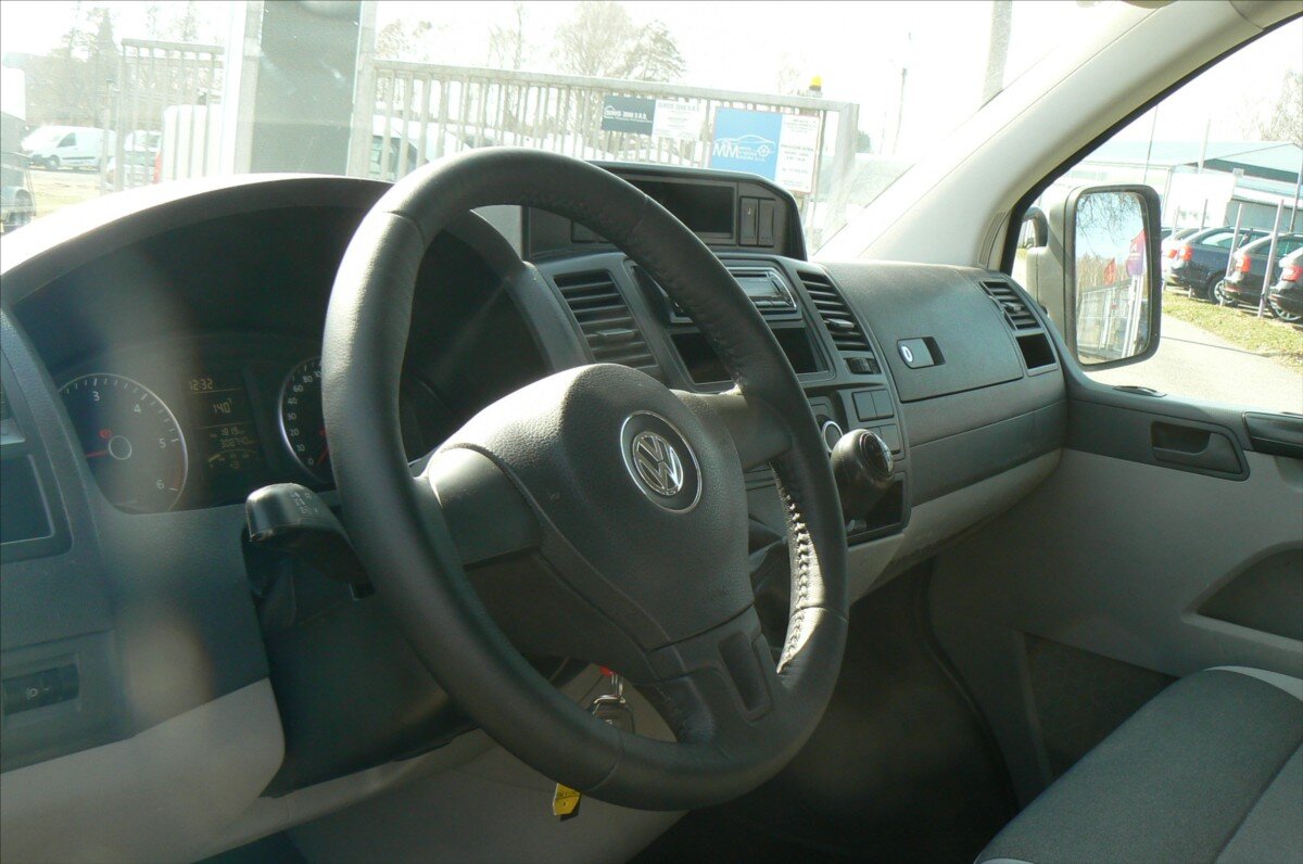 Volkswagen Transporter Sklápěč 2,0 l 103 kw