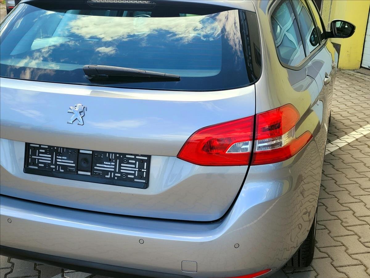 Peugeot 308 Kombi 1,2 l 96 kw