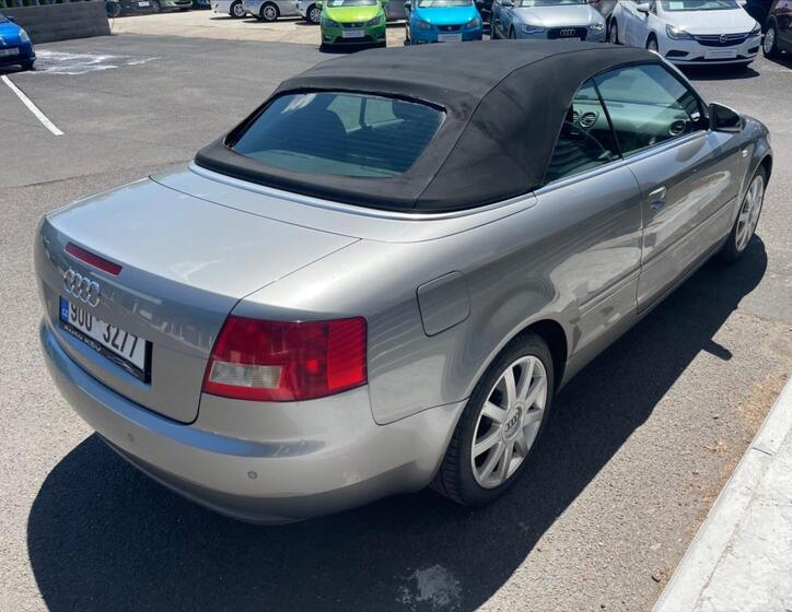 Audi A4 15
