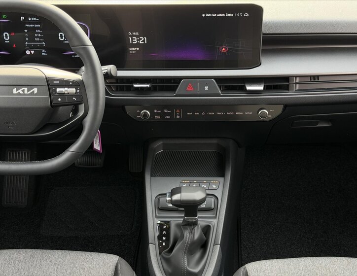 KIA Stonic CUV / Crossover 998,0 74 kw