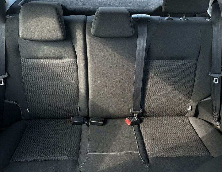 Peugeot 208 Hatchback 1,2 l 61 kw