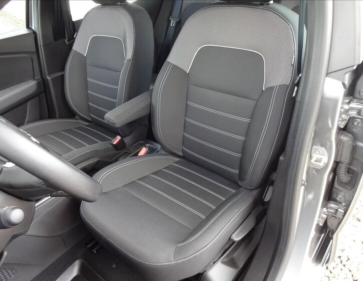 Dacia Sandero Hatchback 999,0 67 kw