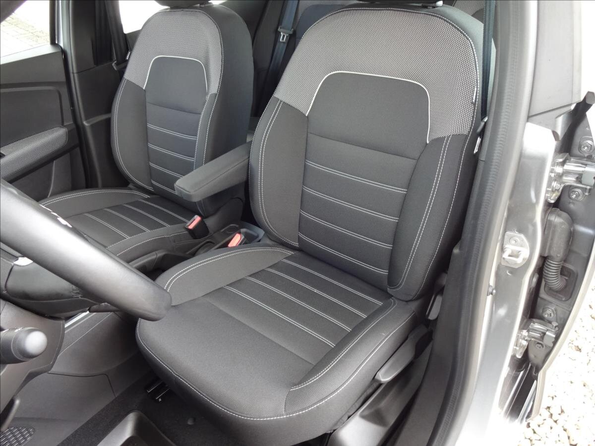 Dacia Sandero Hatchback 999,0 67 kw