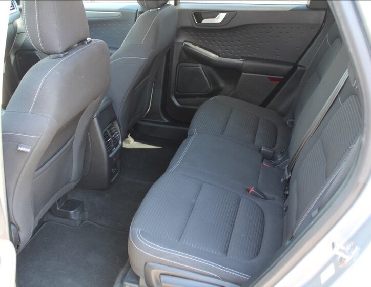 Ford Kuga SUV / Terénní 1,5 l 110 kw