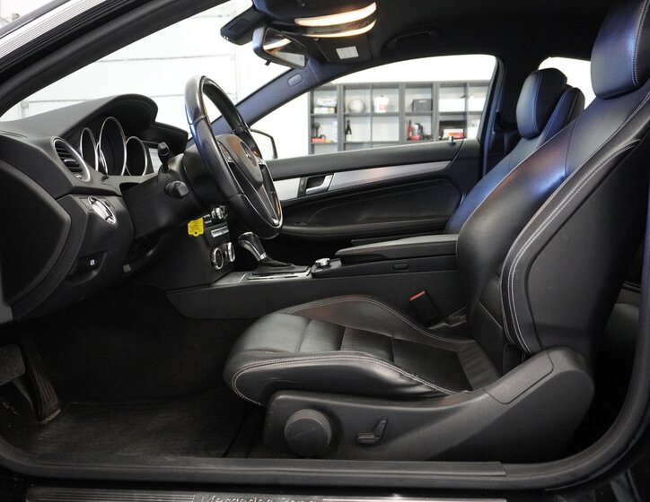 Mercedes-Benz Třídy C Ostatní 3,5 l 228 kw