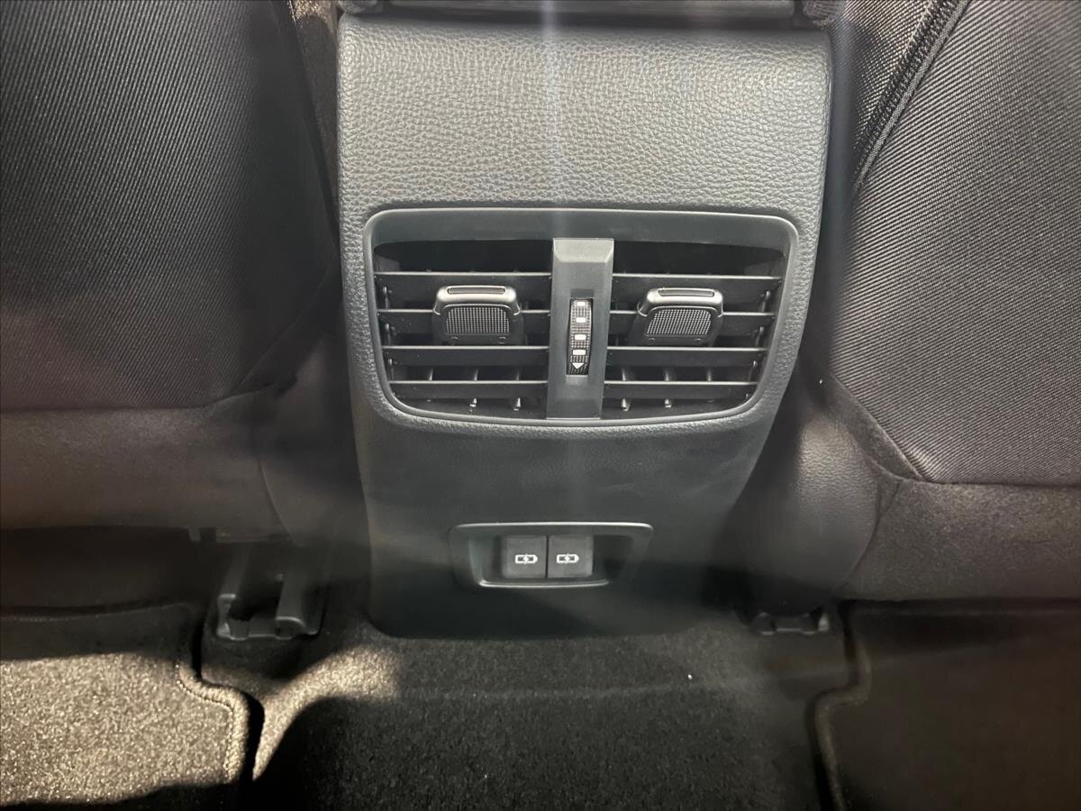 Toyota Corolla Sedan 1,5 l 92 kw