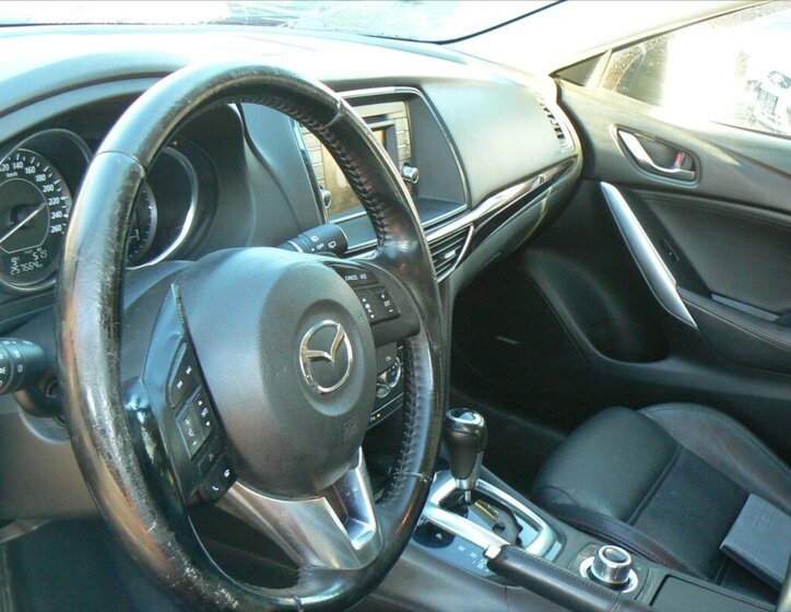 Mazda 6 9