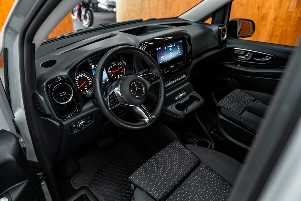 Mercedes-Benz Vito VAN / Minibus 2,0 l 174 kw