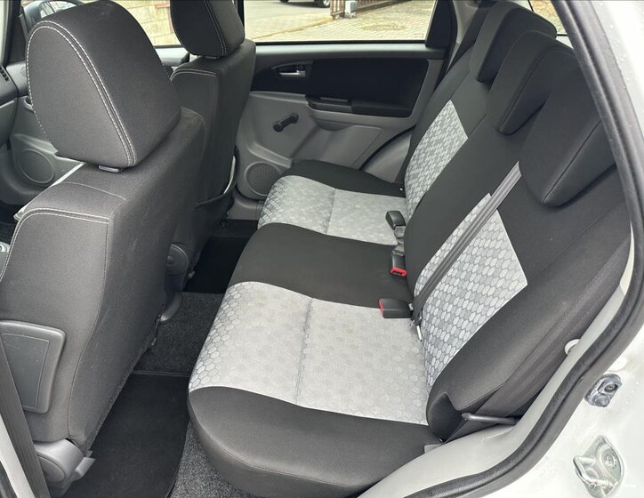 Suzuki SX4 Hatchback 1,6 l 88 kw