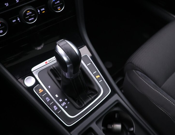 Volkswagen Golf Kombi 2,0 l 228 kw