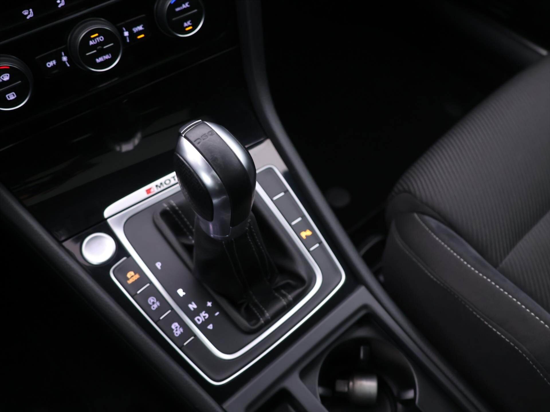 Volkswagen Golf Kombi 2,0 l 228 kw