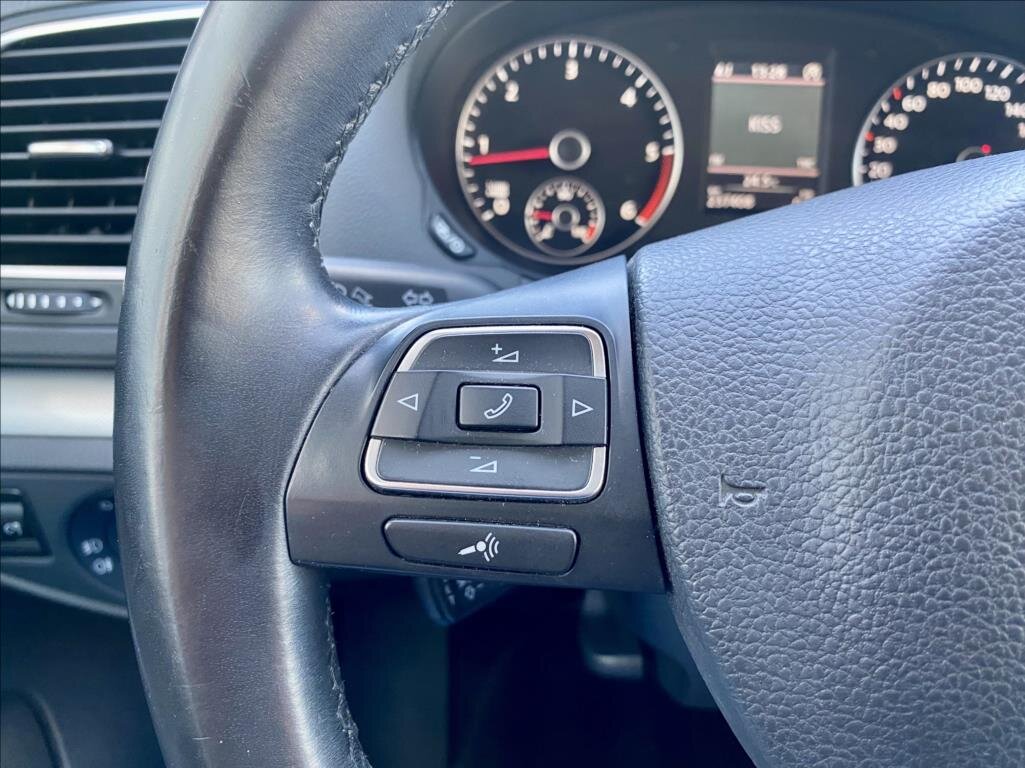 Volkswagen Sharan MPV 2,0 l 103 kw