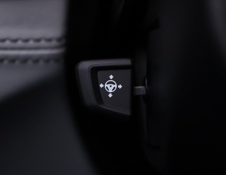 BMW M5 Sedan / Limuzína 4,4 l 441 kw